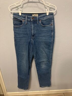 Madewel Curvy Stovepipe